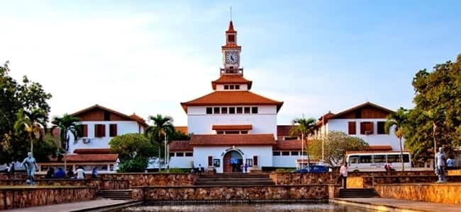 Does University Of Ghana offer International Relations?